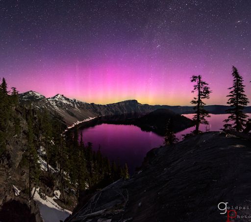 Taken 31 May 2013 at Crater Lake by Brad Goldpaint, this picture illustrates the beauty of the night
